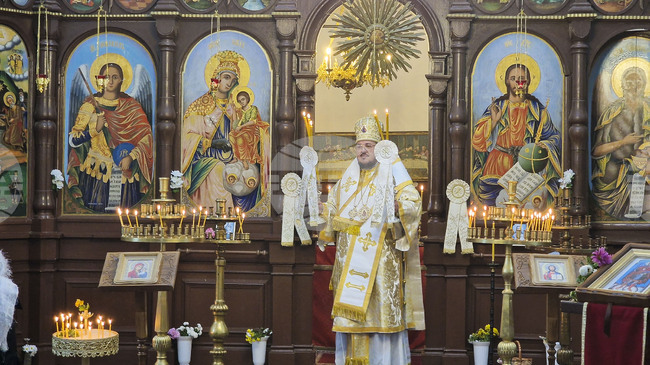 Архангел Михаил е великият воевода на небесните сили и стълб на духовната правда, каза Маркианополският епископ Богослов