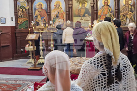 Село Преславен - храм "Свети Арханегл Михаил" - литургия