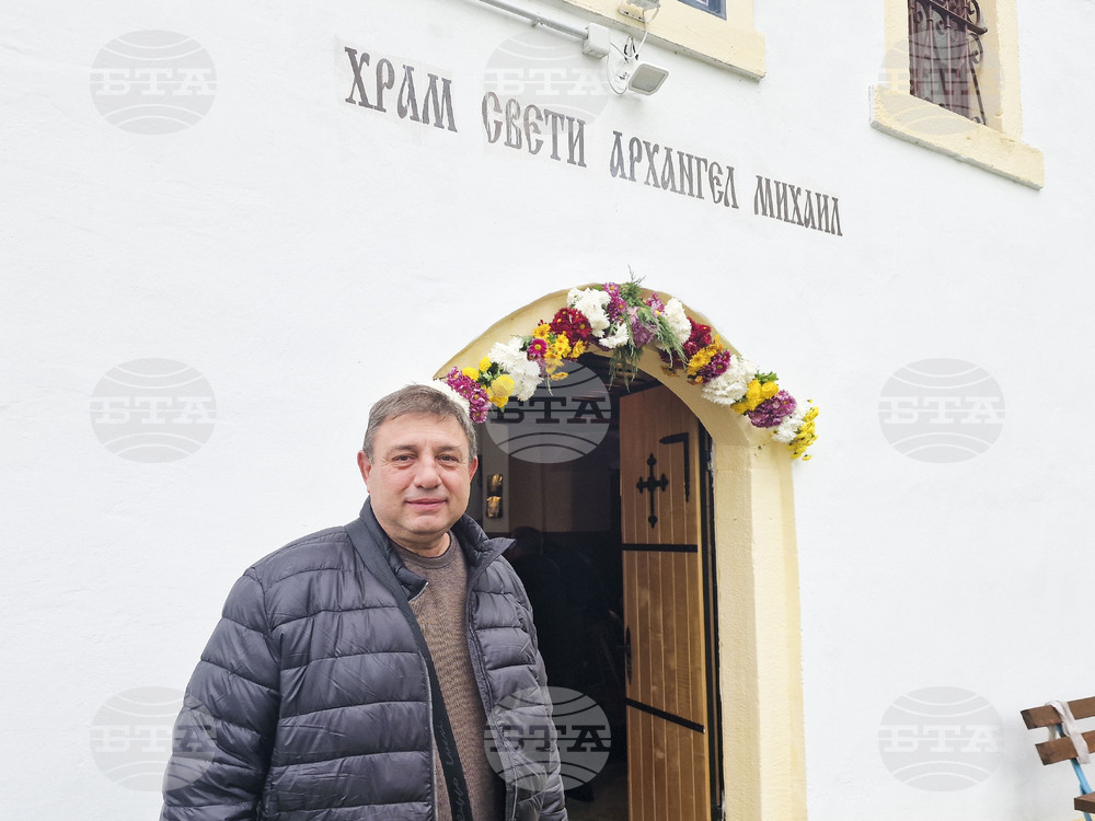 Инициативата "Конвой на мира" мина през възобновения храм в старозагорското с. Преславен, разказа секретарят на кметството Атанас Иванов