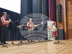 Сливен - конкурс-надпяване "Славеи пеят край Сливен"