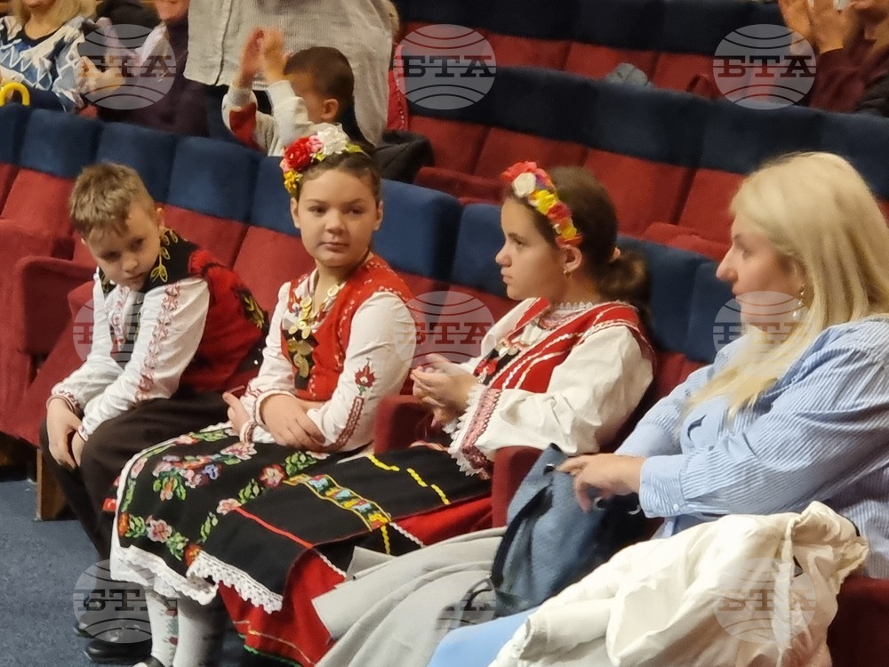 Сливен - конкурс-надпяване "Славеи пеят край Сливен"