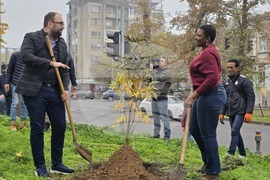 Пловдив - джаз певицата Лиз Райт засади дръвче