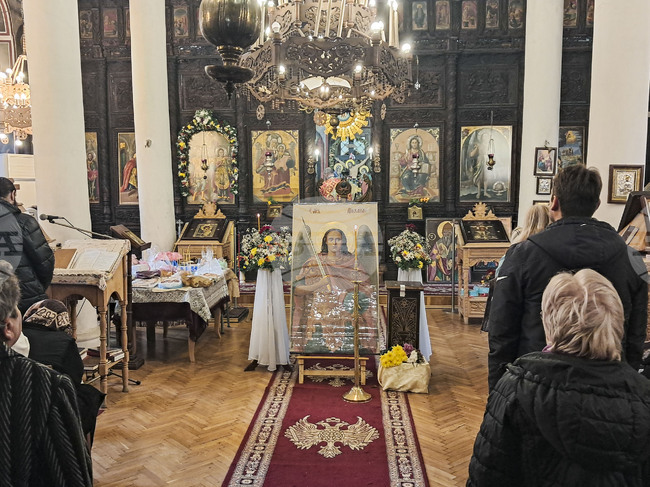 В църквата "Св. св. Архангели Михаил и Гавраил" в Хасково беше раздаден курбан за Архангеловден