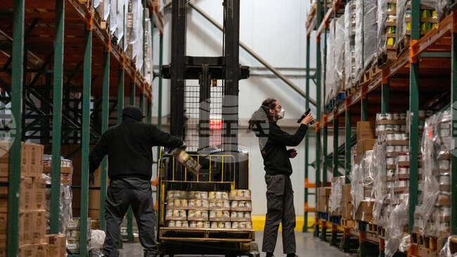 Производствените цени в Италия спадат за първи път от година 