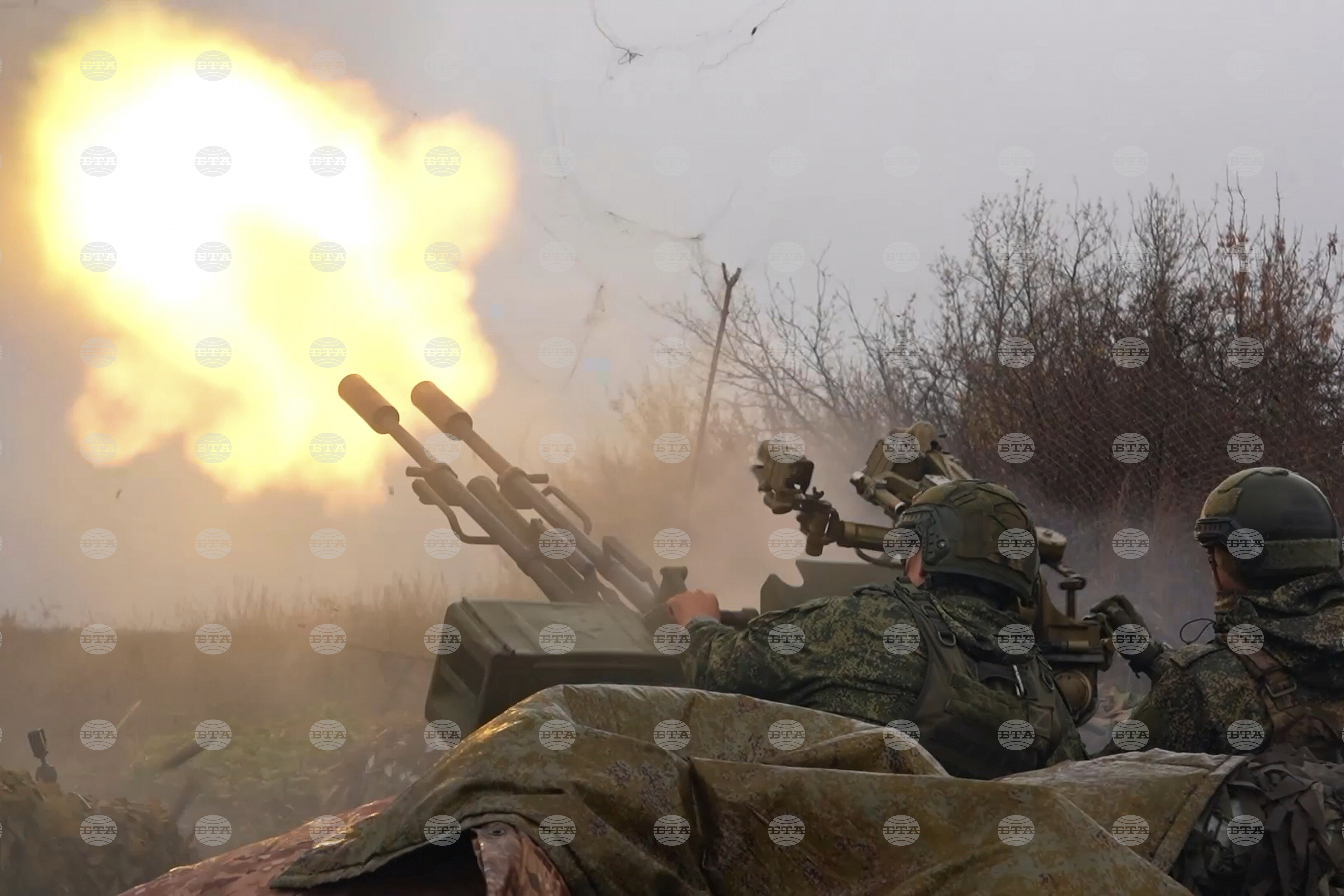 Руските сили за противовъздушна отбрана свалиха тази нощ 33 украински дрона, съобщи руското министерство на отбраната