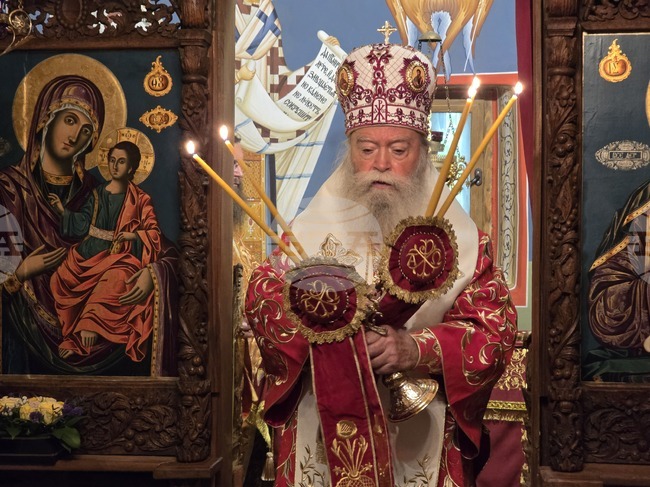 Свети Архангел Михаил е правил и прави много чудеса, каза Ловчанският митрополит Гавриил на храмовия празник на Чекотинския манастир