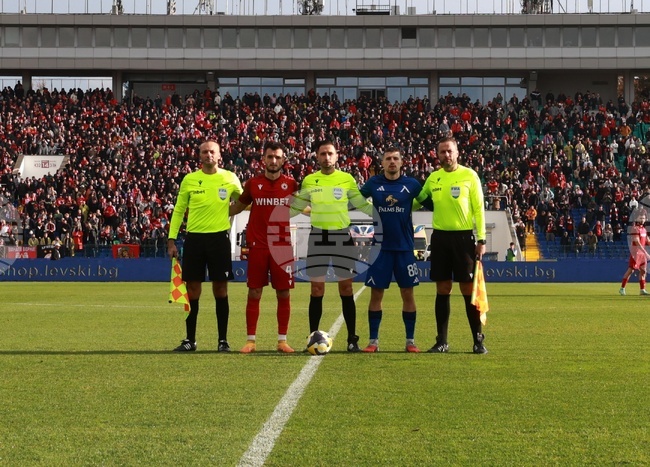 Дербито ЦСКА - Левски ще се играе на Светли понеделник, втория ден от великденските празници, обяви СТК