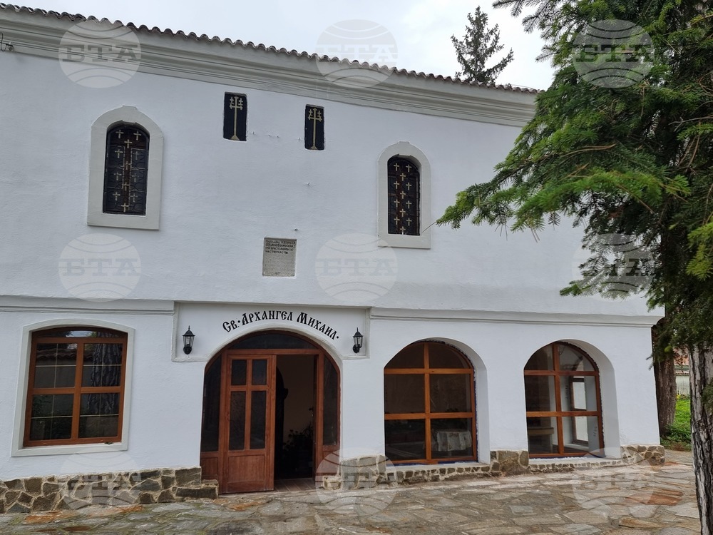 Стралджа - храм „Св. Архангел Михаил”