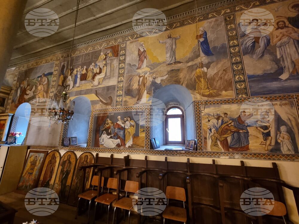 Стралджа - храм „Св. Архангел Михаил”