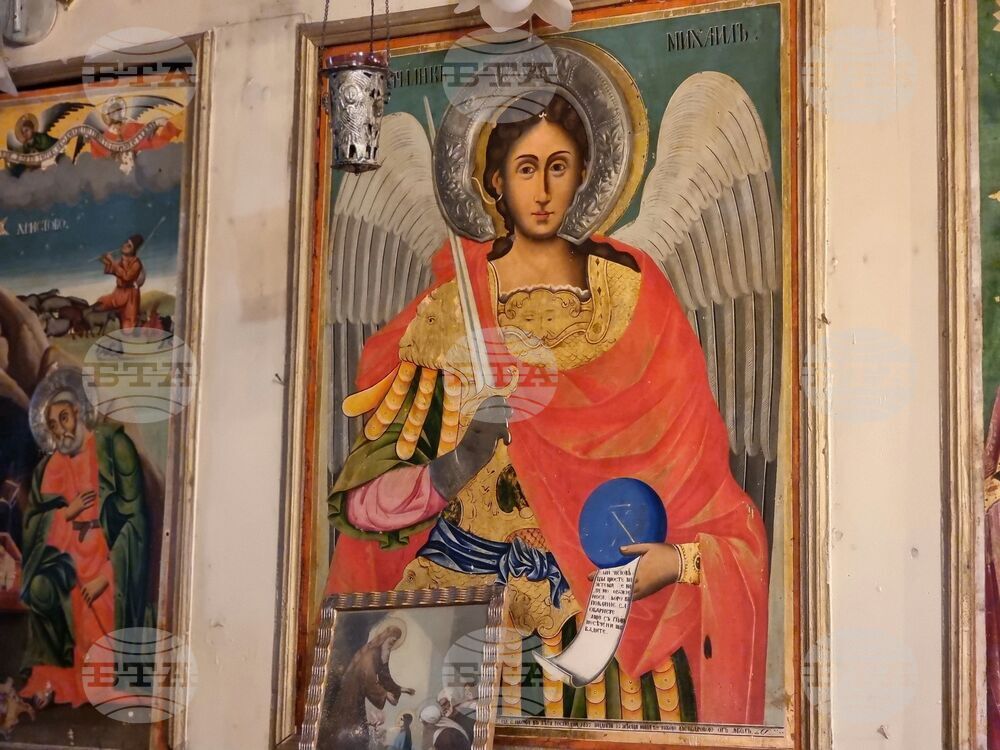 Стралджа - храм „Св. Архангел Михаил”