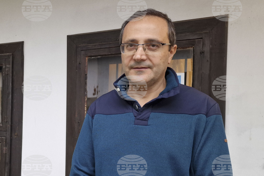 Шумен - Боян Йорданов - “Под месечината, огромна като тиква”