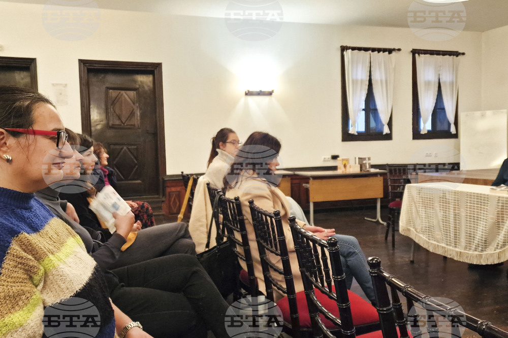 Шумен - Боян Йорданов - “Под месечината, огромна като тиква”