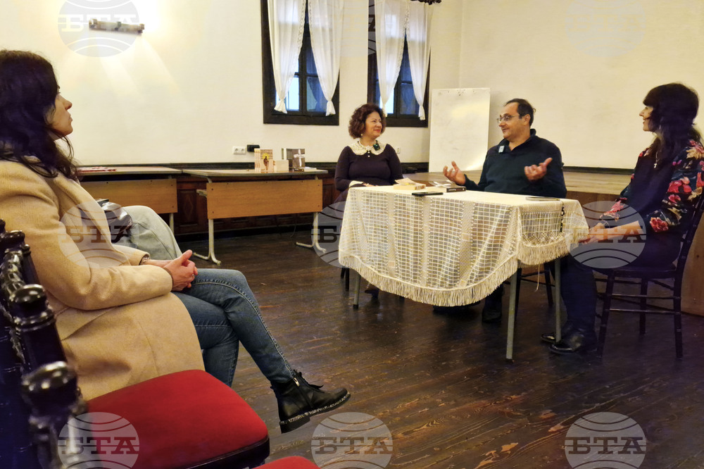 Шумен - Боян Йорданов - “Под месечината, огромна като тиква”