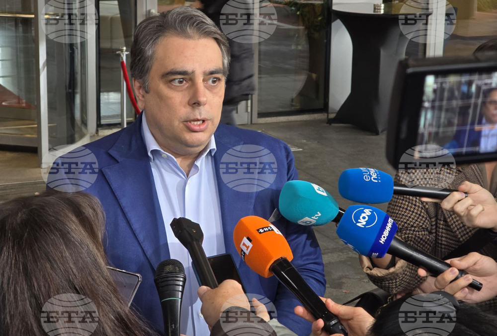 "Продължаваме промяната" - Национален съвет - брифинг - Асен Василев