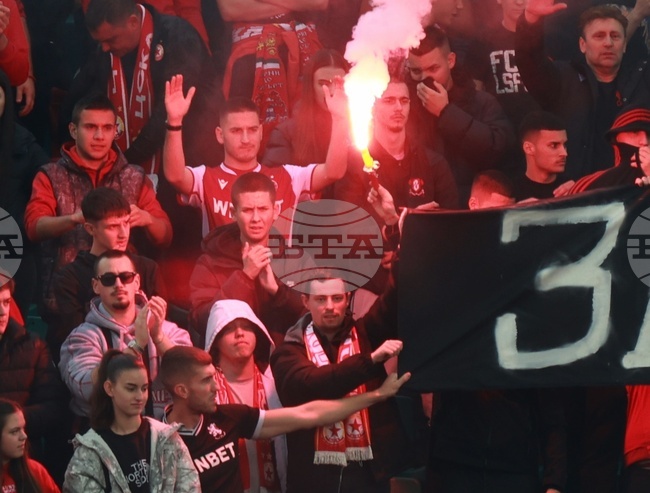 Мобилният магазин на ЦСКА гостува във Варна утре