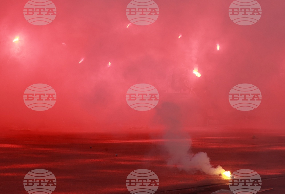 Левски и ЦСКА бяха глобени с 6 600 лева от БФС след съботния мач от първенството