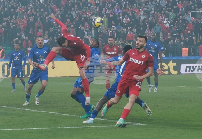 Нападателят на ЦСКА Йоанис Питас отново е в полезрението на Легия Варшава