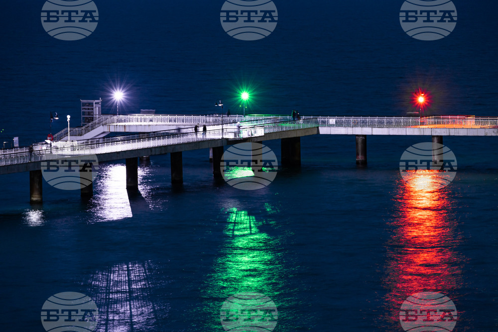 Бургас - мост - цветовете на трибагреника