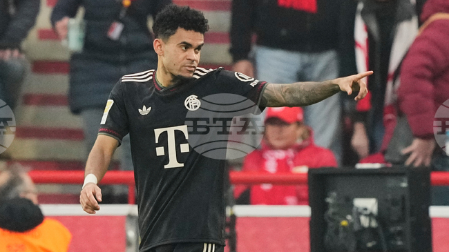 Футболистът на Байерн Мюнхен Луис Диас беше наказан за три мача заради червен картон при победата над Пари Сен Жермен в Шампионската лига