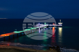 Бургас - мост - цветовете на трибагреника