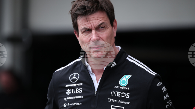 Тото Волф продава част от дела си в отбора на Мерцедес във Формула 1