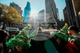 Rockefeller-Center-Christmas-Tree