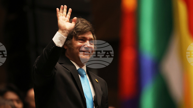 Президентът на Аржентина представи изтребителите Ф-16, които страната му купи от Дания