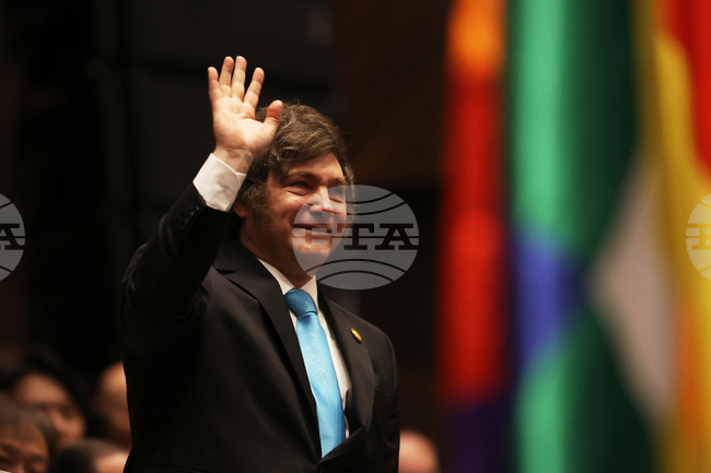 Президентът на Аржентина представи изтребителите Ф-16, които страната му купи от Дания