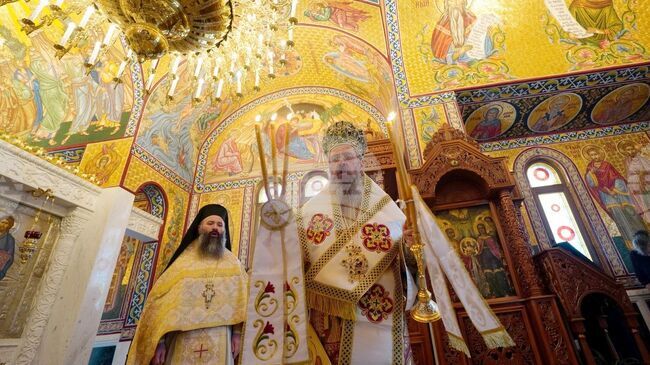 Десетки миряни се събраха в храм "Св. Архангели" в Пловдив на Архангеловден