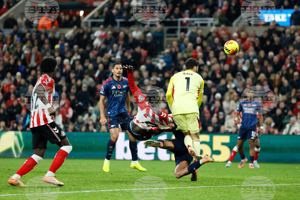 Съндърланд спря победната серия на Арсенал след магически гол в добавеното време