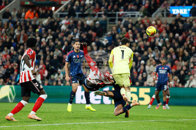 Съндърланд спря победната серия на Арсенал след магически гол в добавеното време