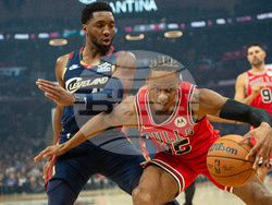 Bulls Cavaliers Basketball