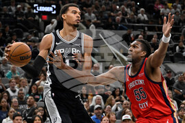 Pelicans Spurs Basketball