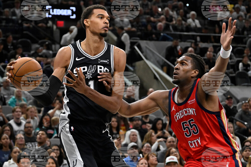 Pelicans Spurs Basketball