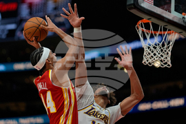 Lakers Hawks Basketball