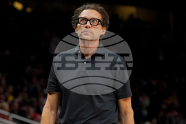 Lakers Hawks Basketball