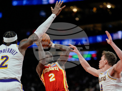 Lakers Hawks Basketball