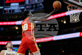 Lakers Hawks Basketball