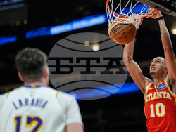 Lakers Hawks Basketball