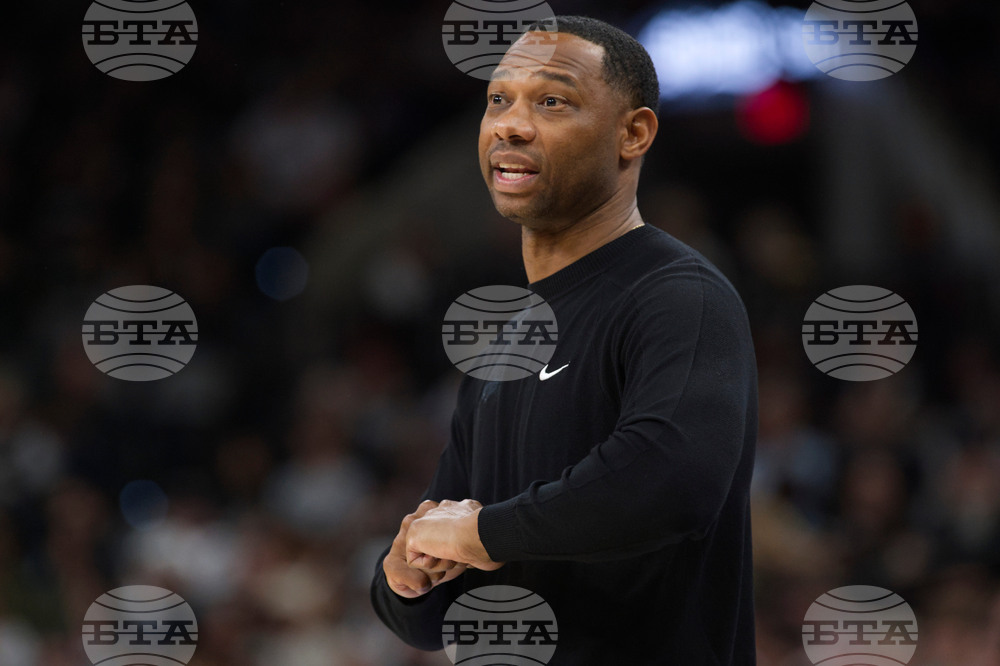 Pelicans Spurs Basketball