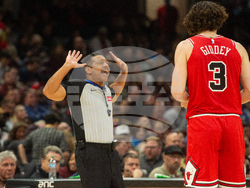 Bulls Cavaliers Basketball