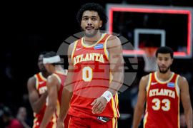 Lakers Hawks Basketball