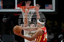 Lakers Hawks Basketball