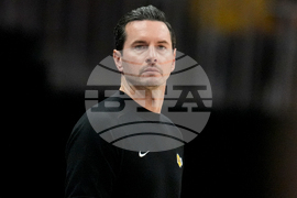 Lakers Hawks Basketball