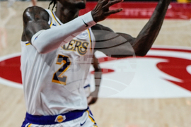 Lakers Hawks Basketball