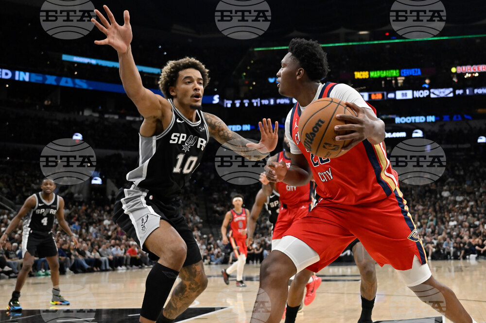 Pelicans Spurs Basketball