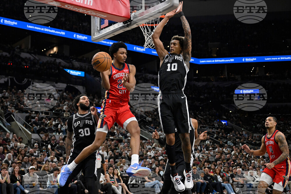 Pelicans Spurs Basketball