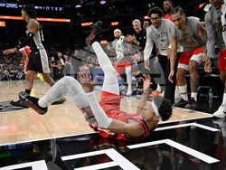 Pelicans Spurs Basketball