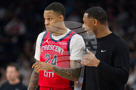 Pelicans Spurs Basketball