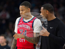 Pelicans Spurs Basketball